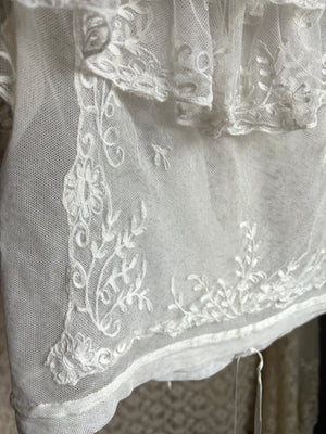 1970s Lace White Blouse Ruffle Sleeves Embroidered