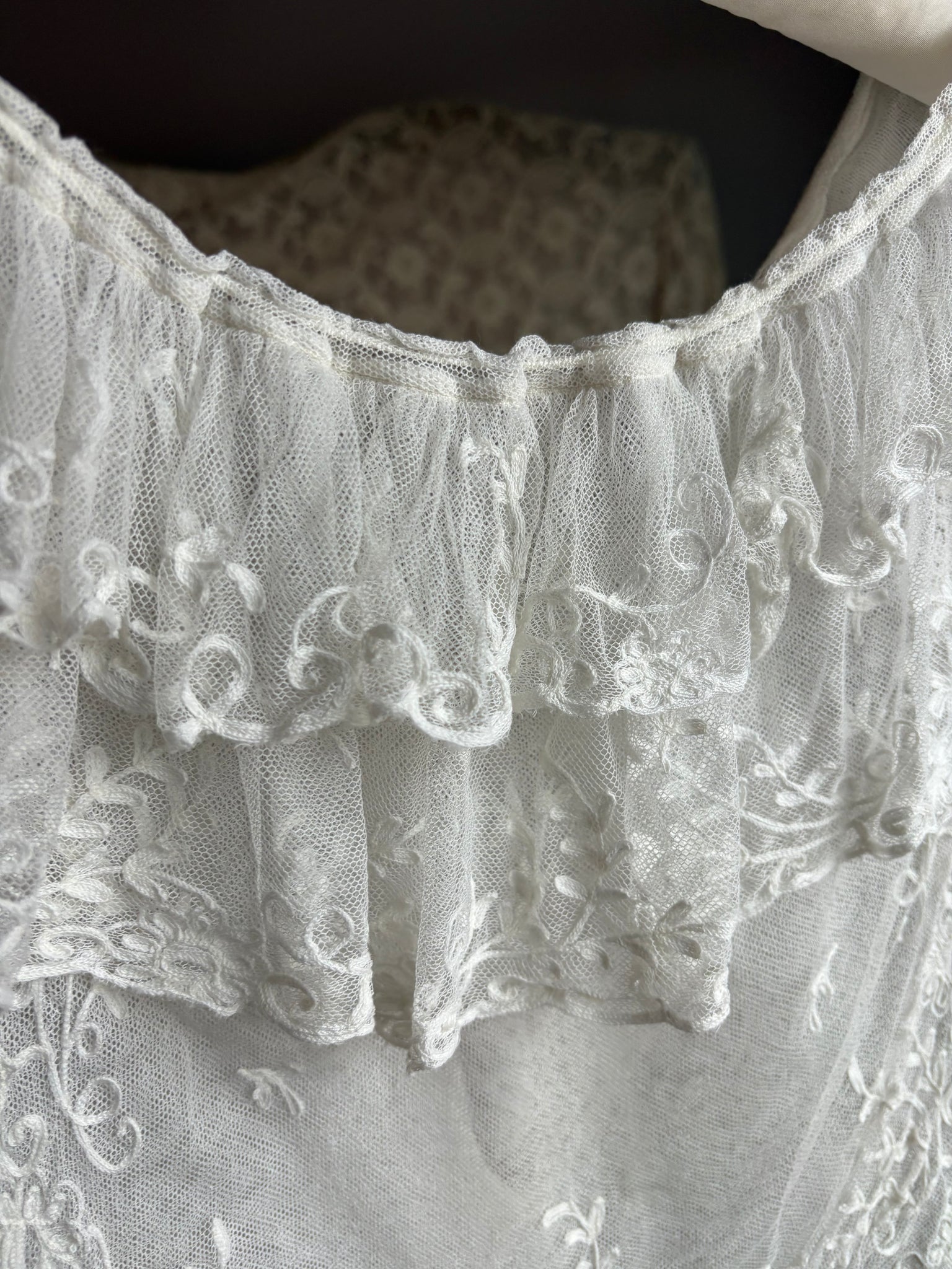 1970s Lace White Blouse Ruffle Sleeves Embroidered