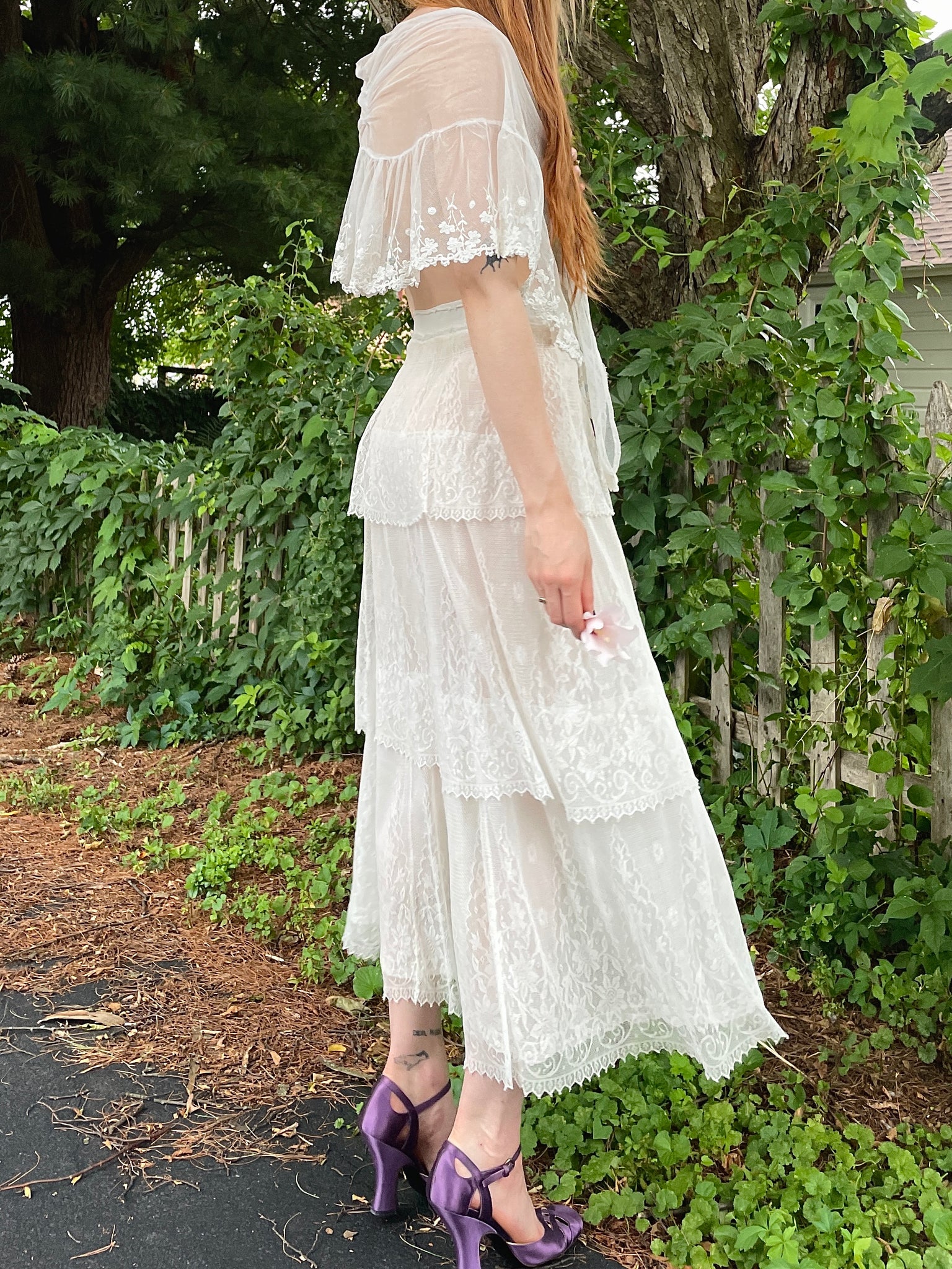 1930s White Mesh Embroidered Floral Cape