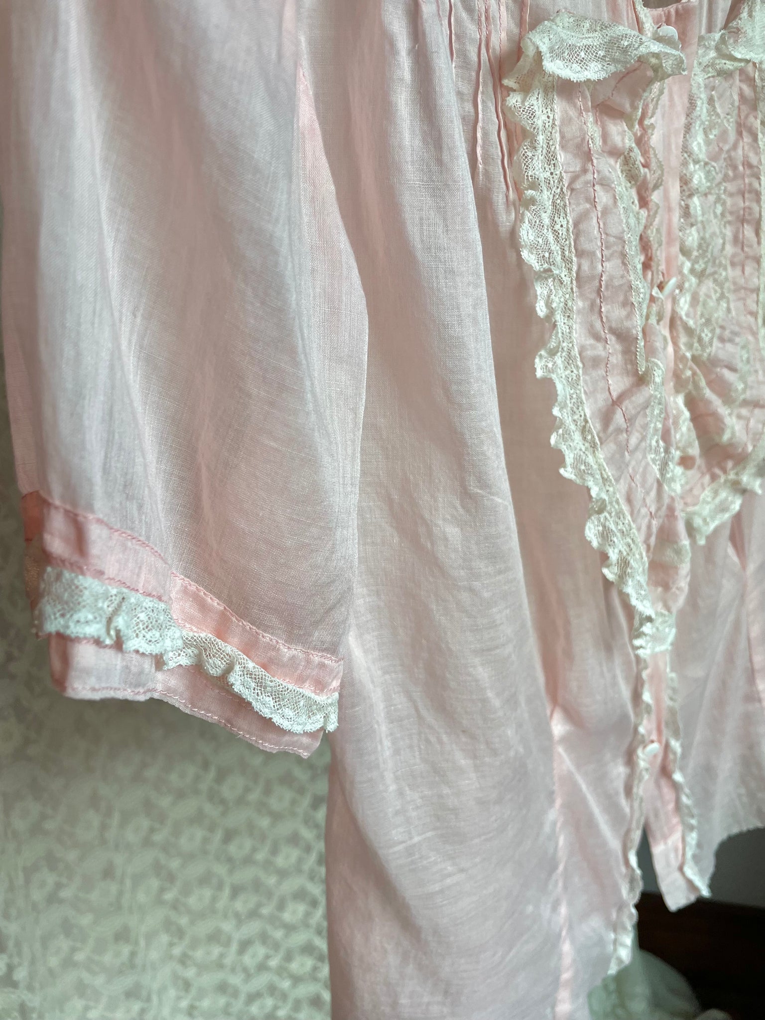 1940s Light Pink White Lace Ruffle Cotton Blouse