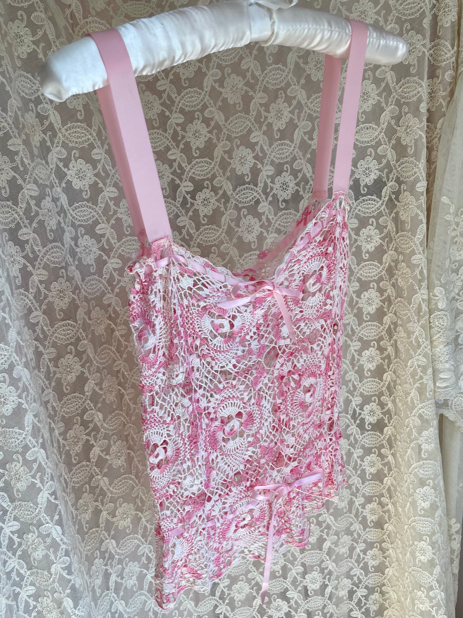 1970s Pink White Crochet Tank Top Ribbon Bow