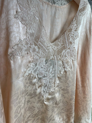 1930s Floral Brocade Peach Silk Lace Cape