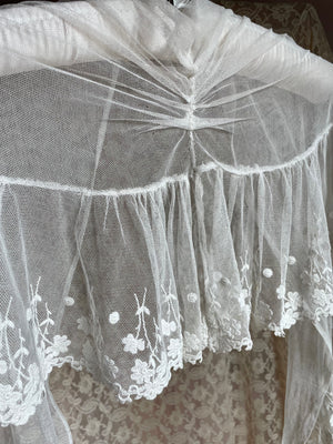 1930s White Mesh Embroidered Floral Cape