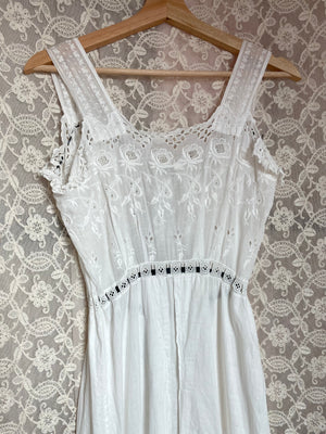 Antique Edwardian 1900s White Cotton Floral Embroidered Eyelet Black Ribbon Slip Dress