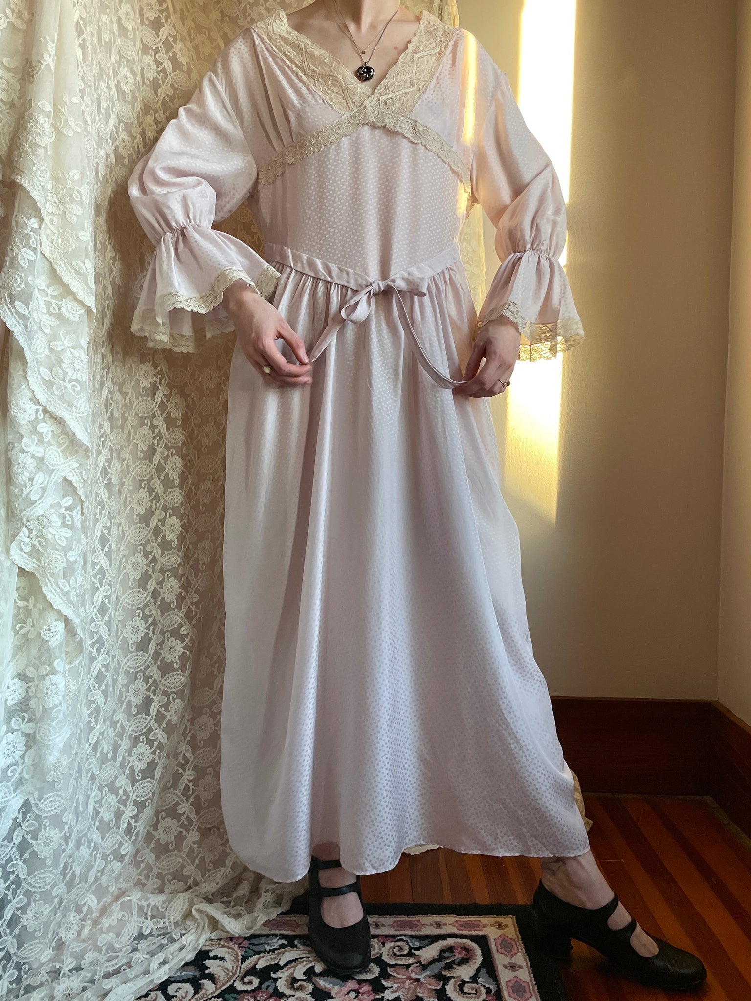 1940s Lilac Light Purple Dotted Brocade Rayon Satin Long Sleeve Dress Breath Of the Earth 1940s Lilac Light Purple Dotted Brocade Rayon Satin Long Sleeve Dress Breath Of the Earth
