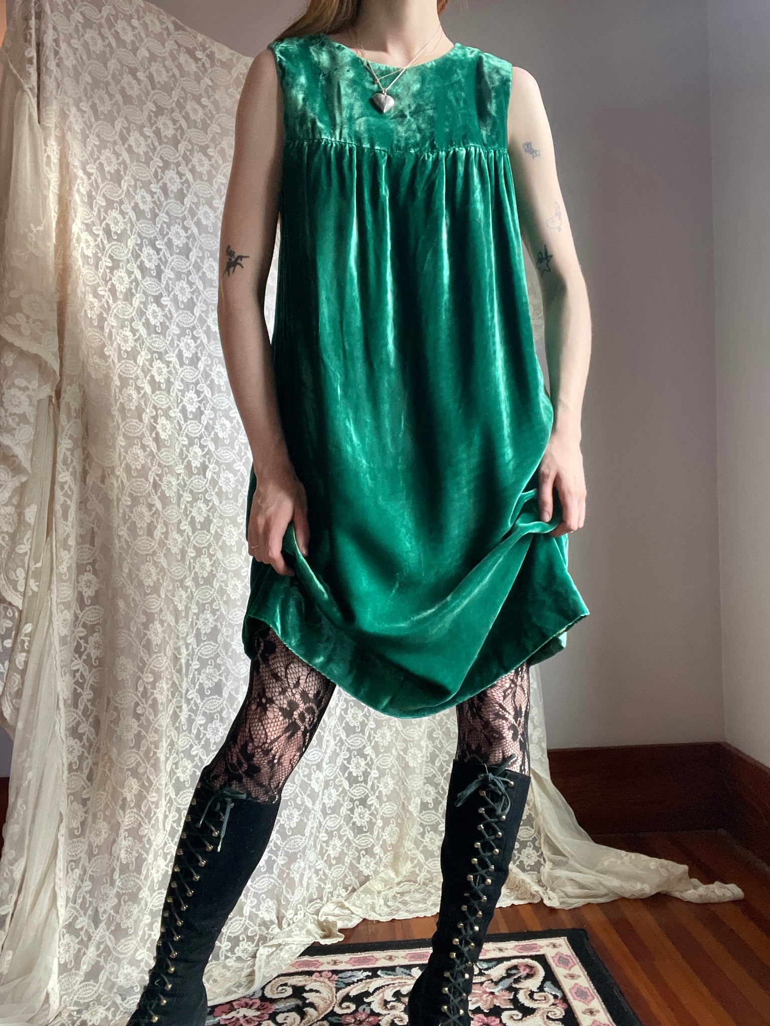 1970s Emerald Dark Green Crushed Velvet Dress Yoke Breath Of the Earth 1970s Emerald Dark Green Crushed Velvet Dress Yoke Breath Of the Earth