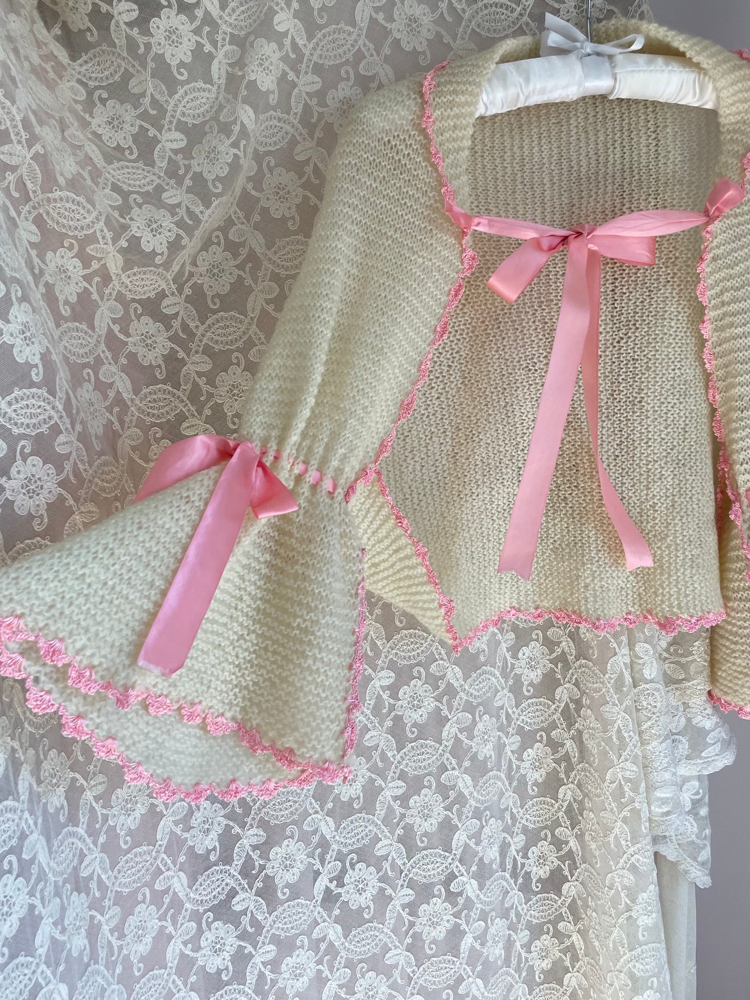 1940s Crochet Bolero Cardgian Cream Pink Ribbon Bow