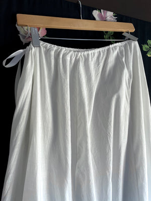 1900s White Cotton Skirt Petticoat Ruffle Hem Drawstring Ribbon Waist