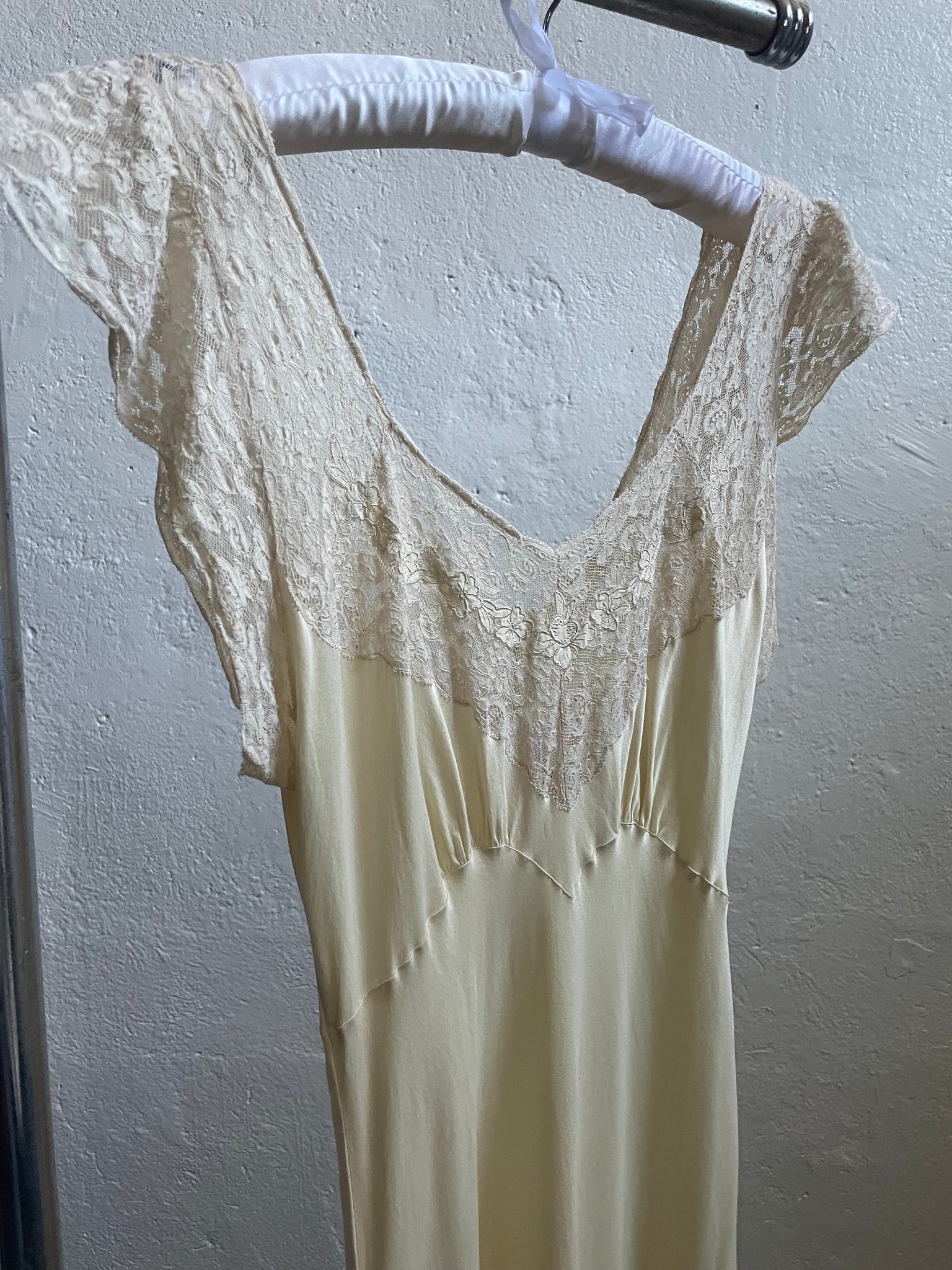 1930s Cream Silk Bias Cut Slip Dress Floral Appliqué