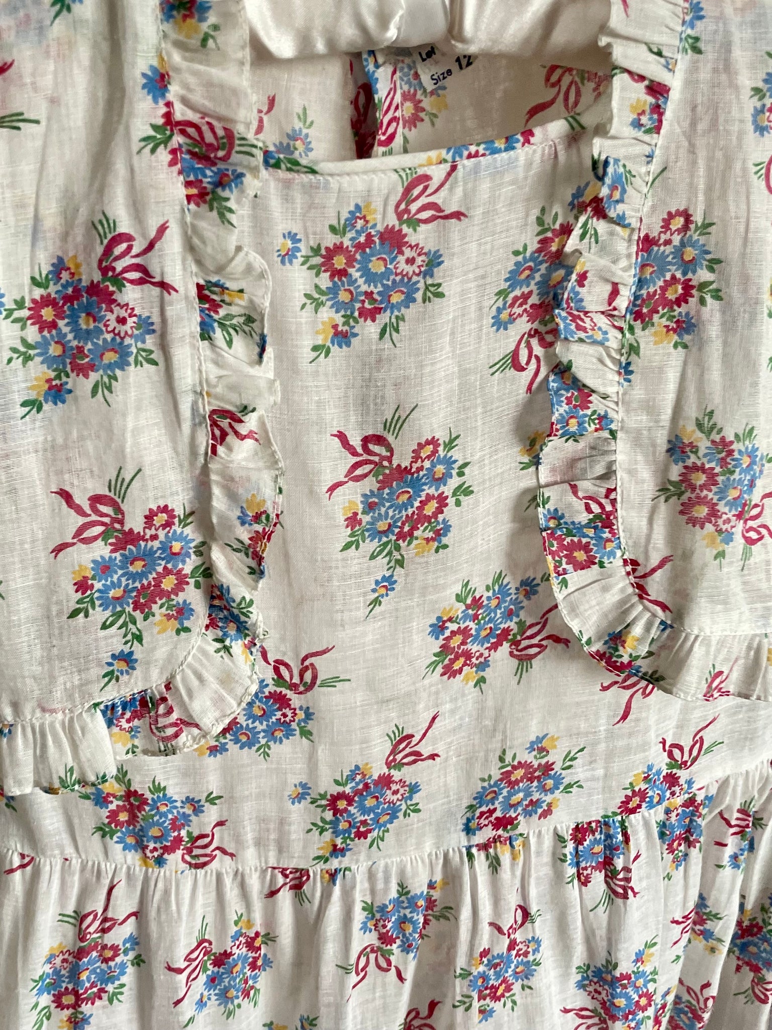 1930s White Cotton Floral Bouquet Printed Dress Puff Sleeve