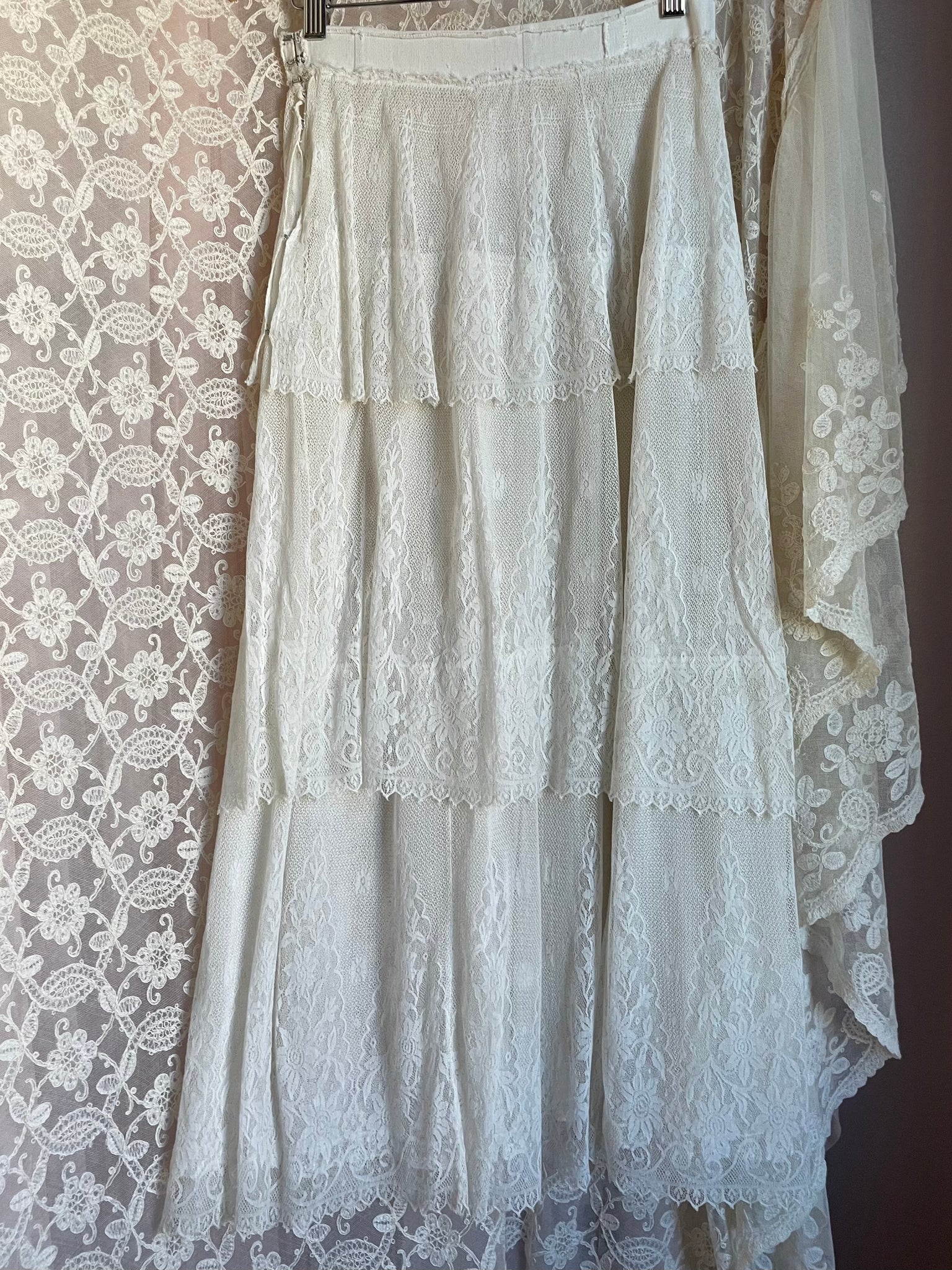 1910s White Mesh Floral Lace Tiered Skirt