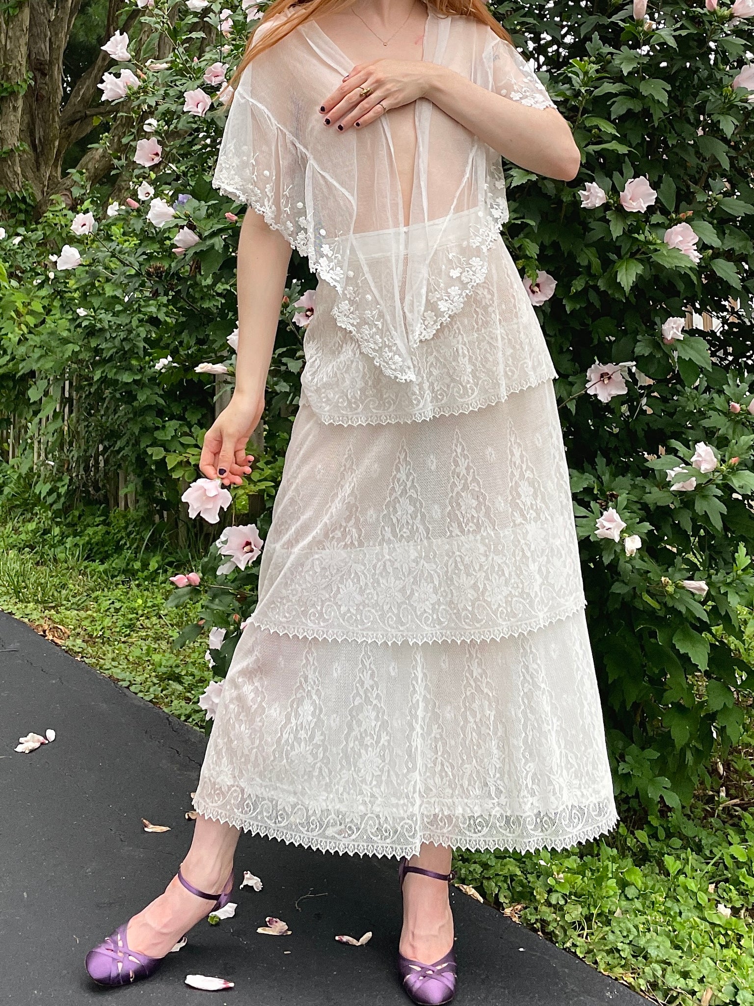 1930s White Mesh Embroidered Floral Cape