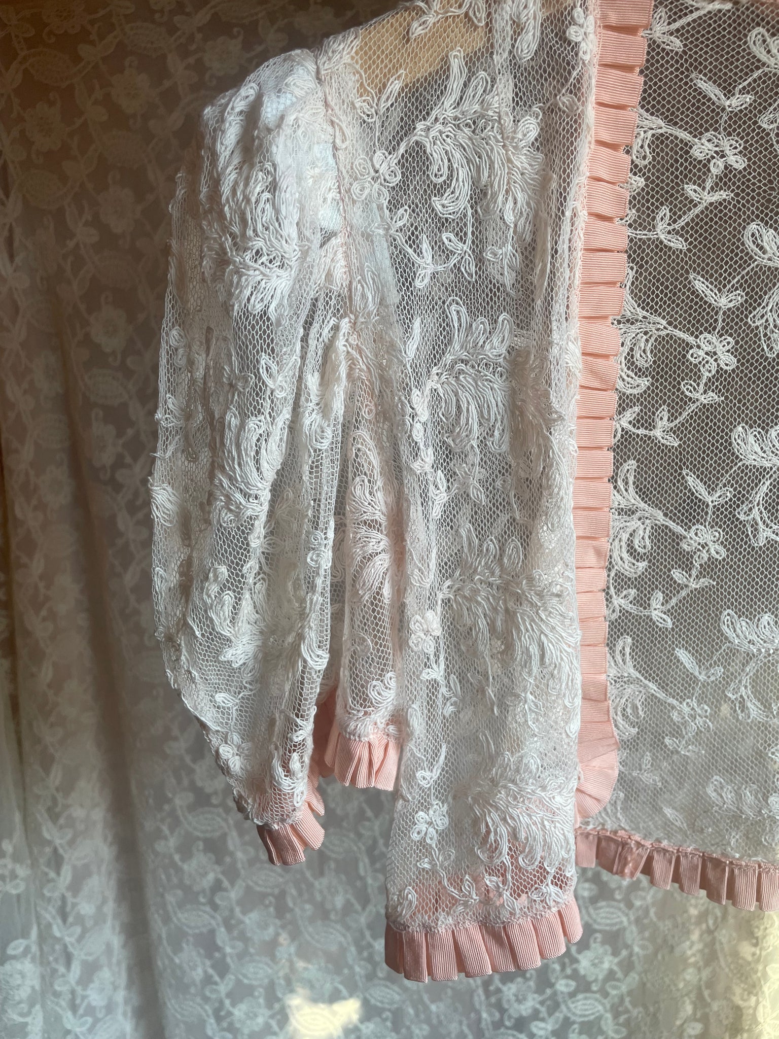 1930s Tambour Lace Bolero Leaf Embroidery Cream Peach Trim