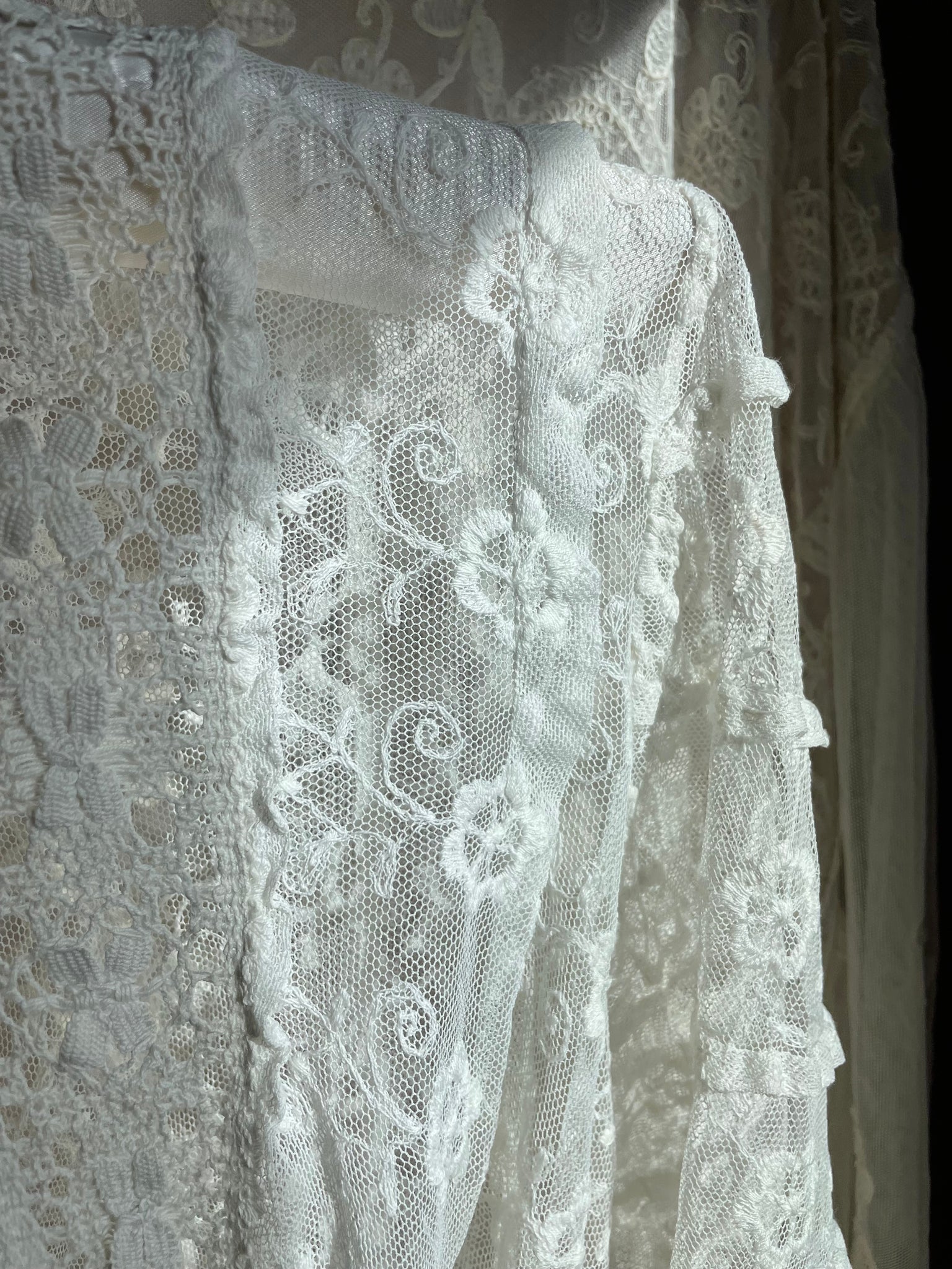 1900s Tambour Embroidered Mesh Bodice Blouse White Floral