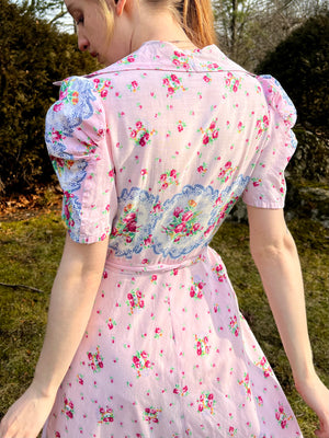 1940s Pink Lace Rose Floral Print Cotton House Dress Zipper Front