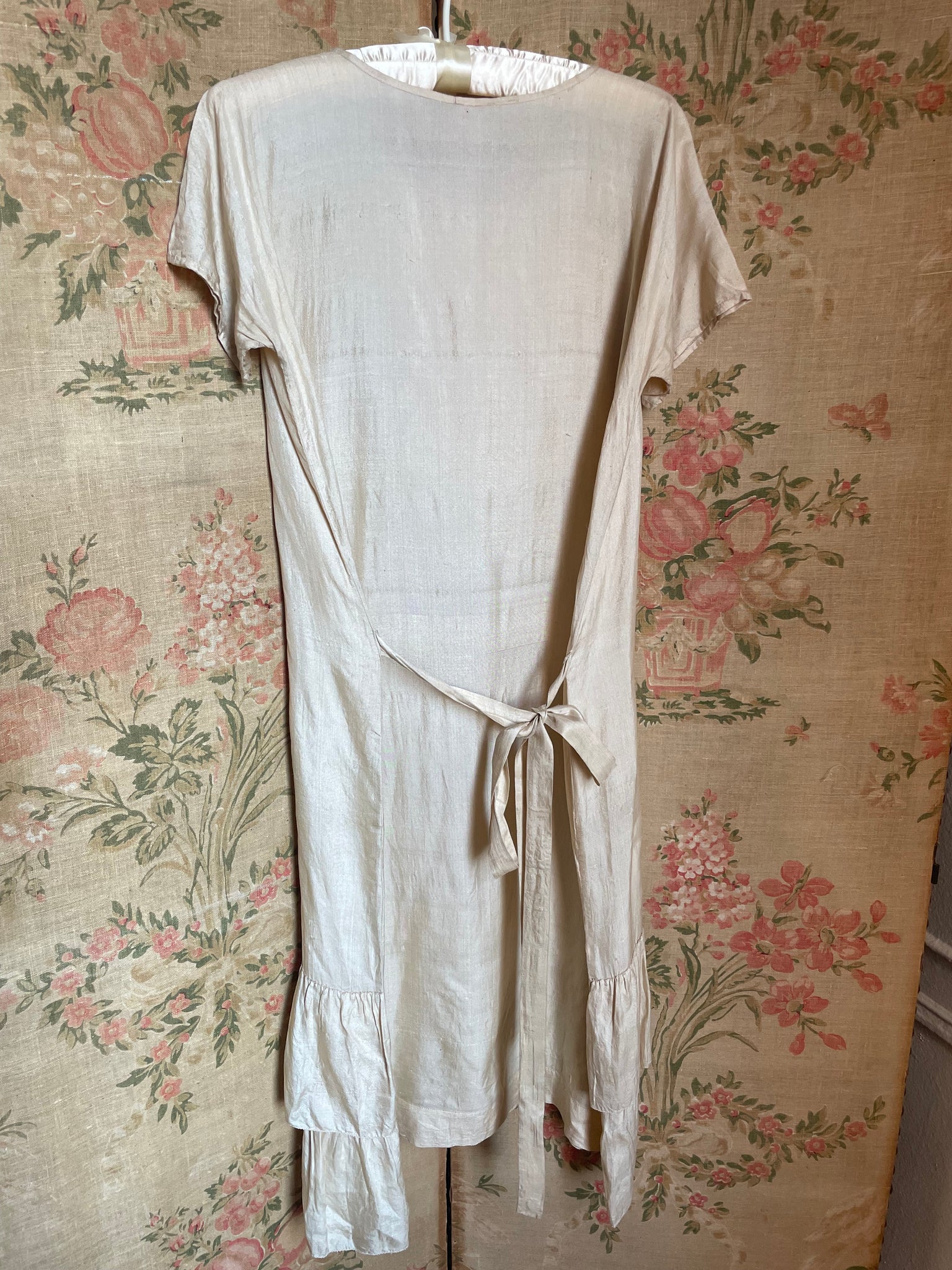 1920s Cream Silk Ruffle Dress Tie Back Light Beige