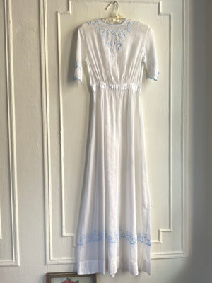 1910s Blue Embroidered Short Sleeve White Cotton Wedding Bridal Dress