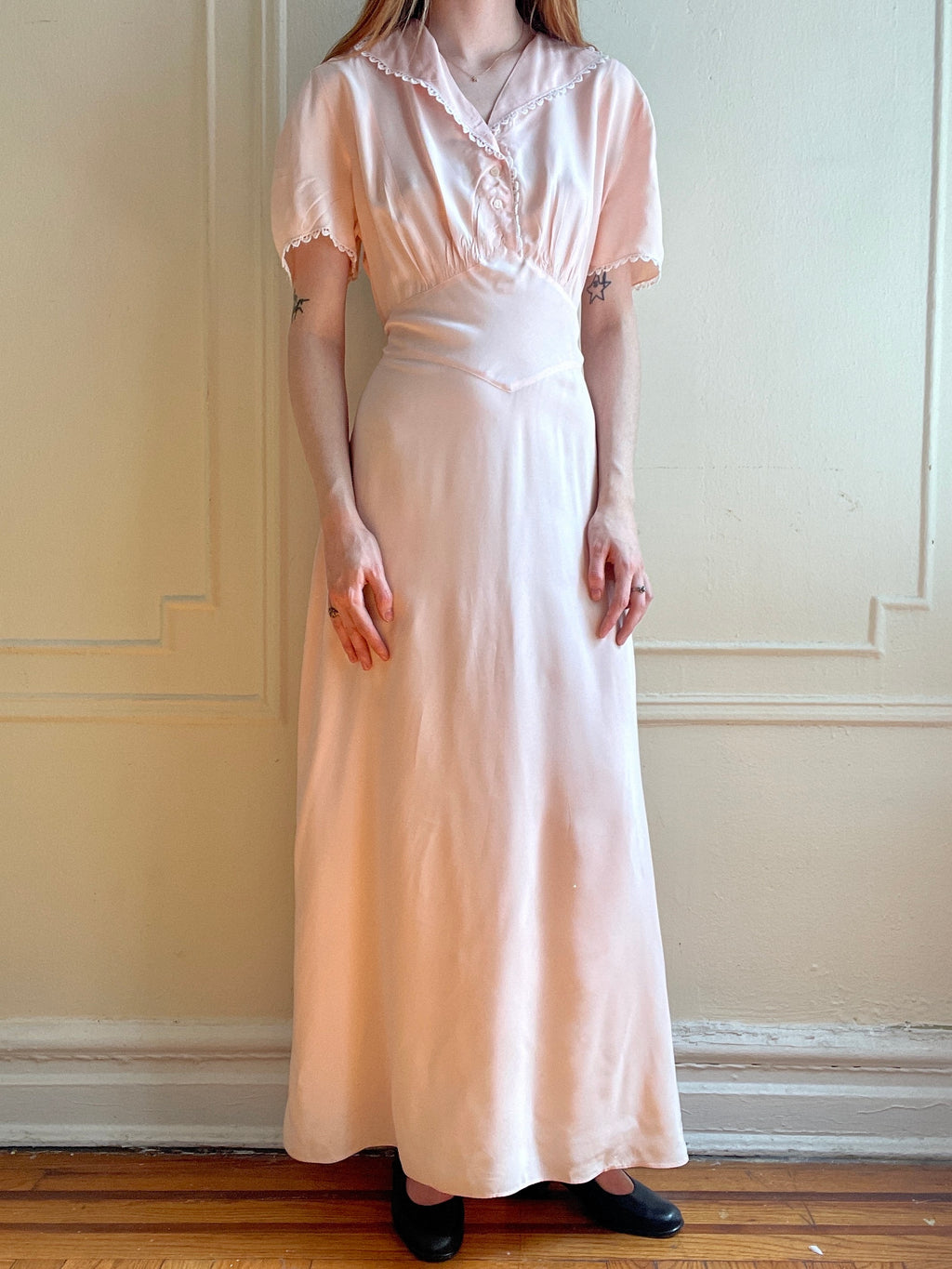 1940s Blush Pink Short Sleeve Rayon Bias Cut Slip Dress White Lace
