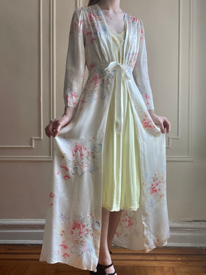 1940s White Floral Rayon Satin Robe Ribbon Tie