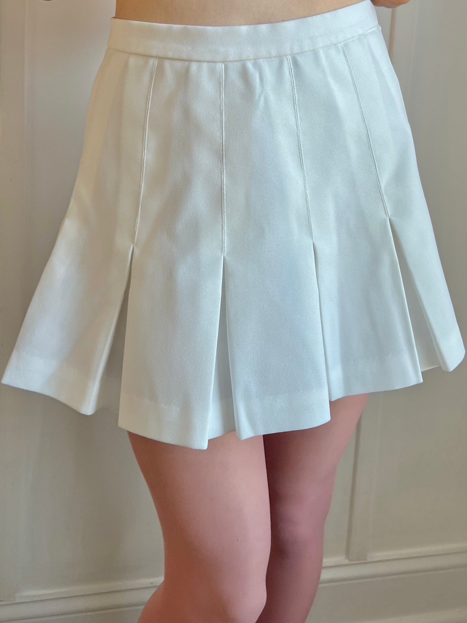 1970s White Tennis Pleated Mini Skirt – Breath Of the Earth
