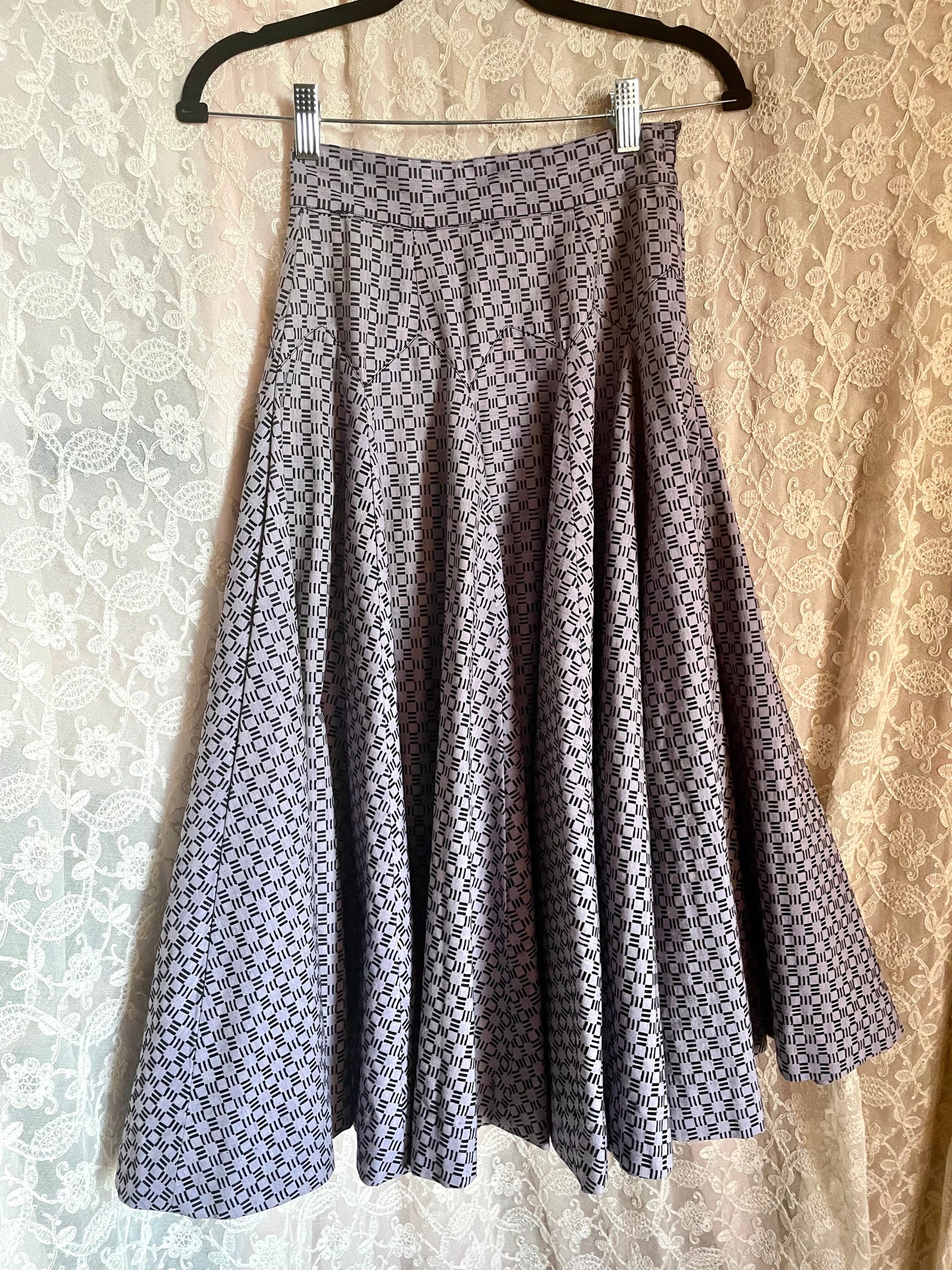 1950s Flocked Light Purple Lilac Black Circle Skirt Geometric Pattern