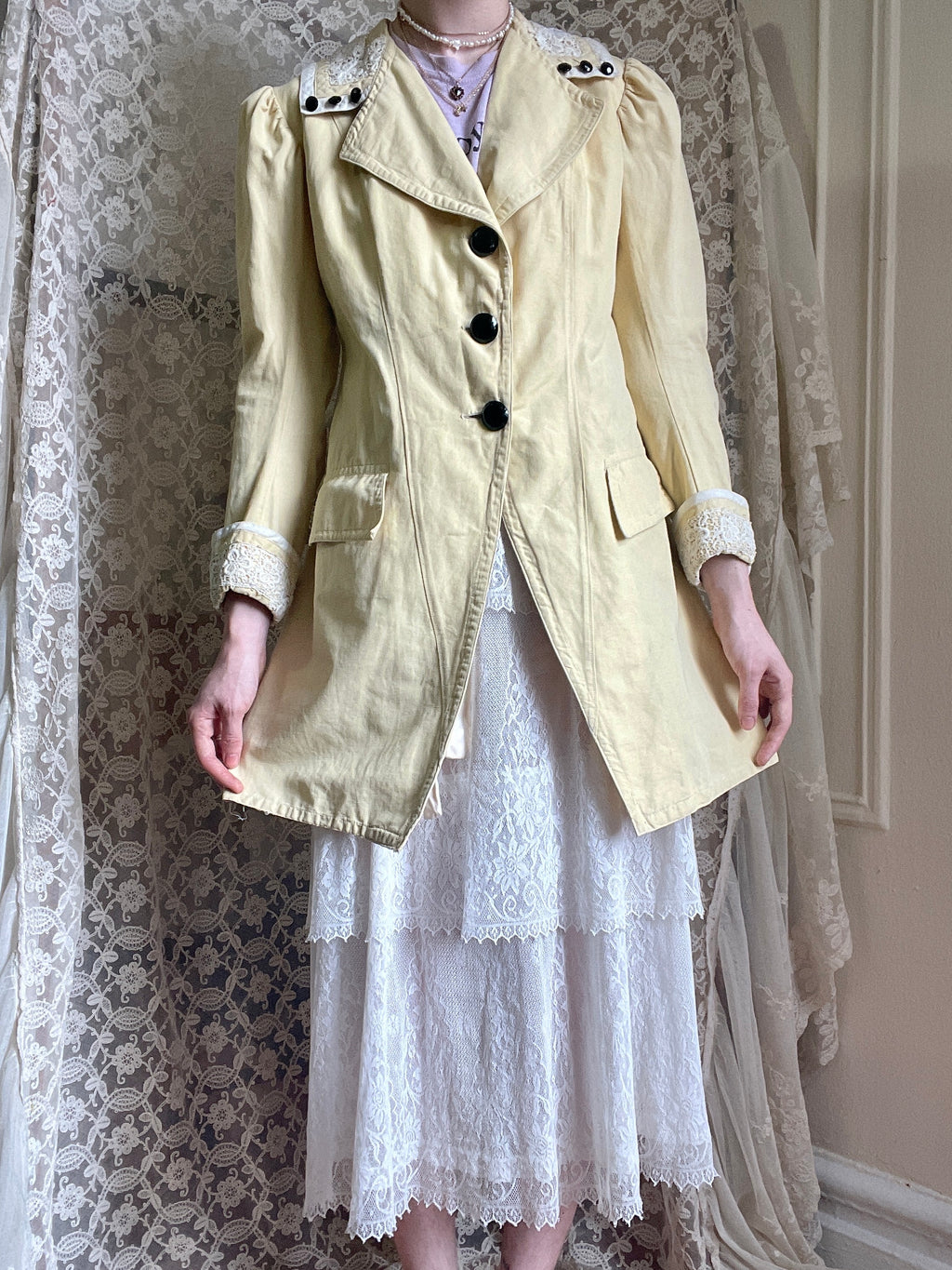 1910s Pale Yellow Coat Crochet Black Buttons Cotton