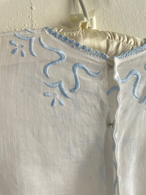 1910s Blue Embroidered Short Sleeve White Cotton Wedding Bridal Dress