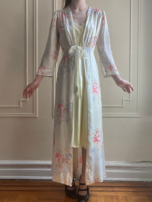 1940s White Floral Rayon Satin Robe Ribbon Tie