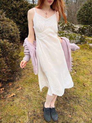 1940s White Rayon Slip Dress Floral Embroidery Scallop Hem Adjustable Straps