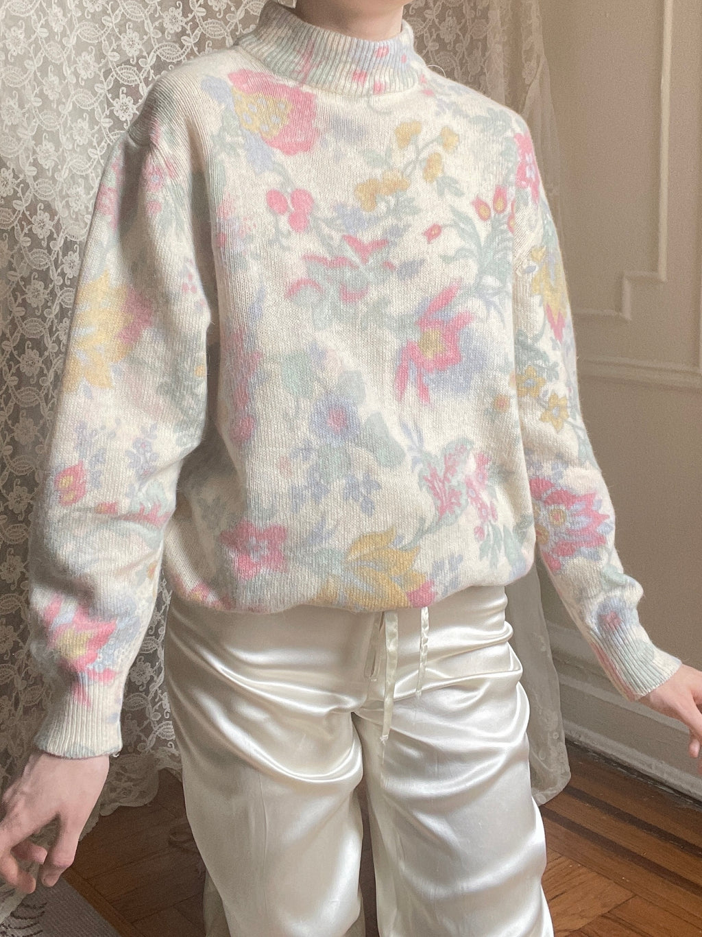 1990s Italian Headstock Floral Painterly Pastel Sweater