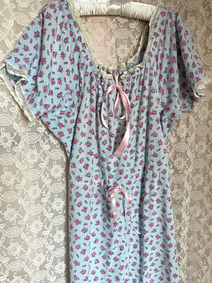 1940s Blue Rose Print Floral Cream Lace Cotton Slip Dress Short Sleeves Ribbon