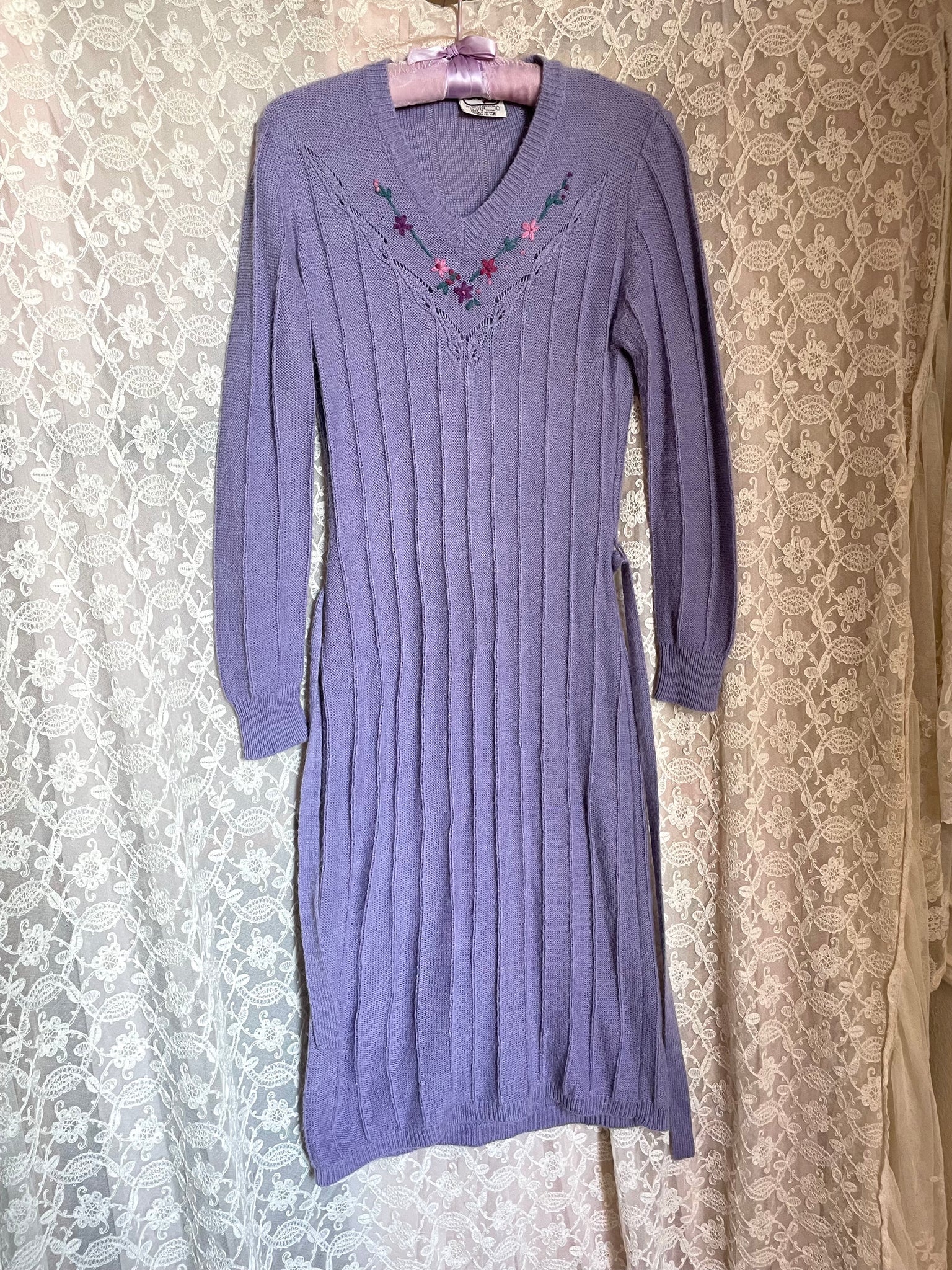 moda international sweater dress 1970s Lavender Knit Sweater Dress Embroidered Floral Butterfly – Breath Of the Earth