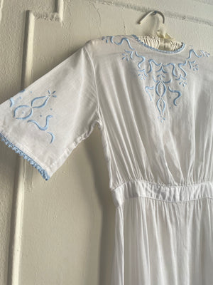 1910s Blue Embroidered Short Sleeve White Cotton Wedding Bridal Dress