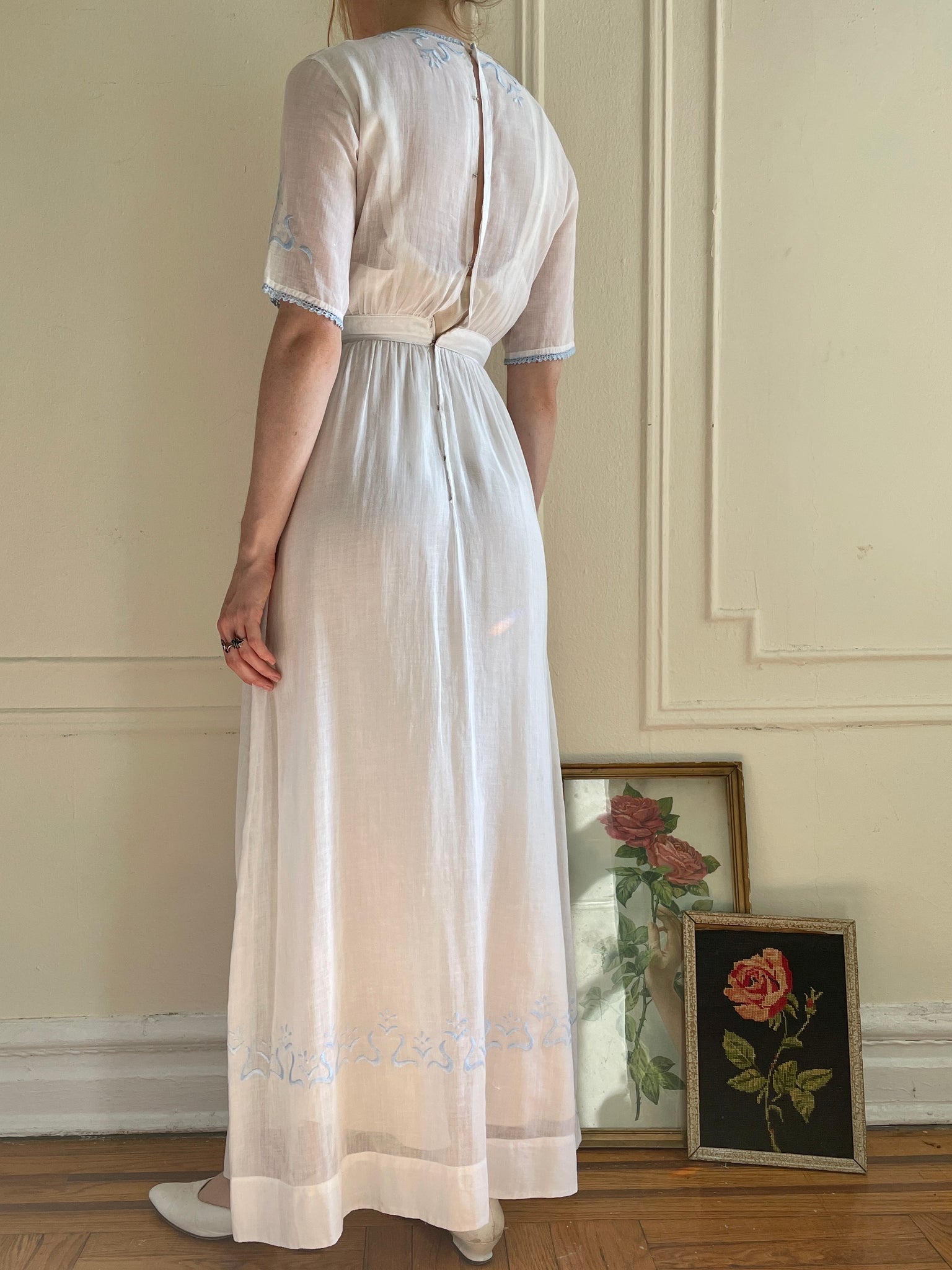 1910s Blue Embroidered Short Sleeve White Cotton Wedding Bridal Dress