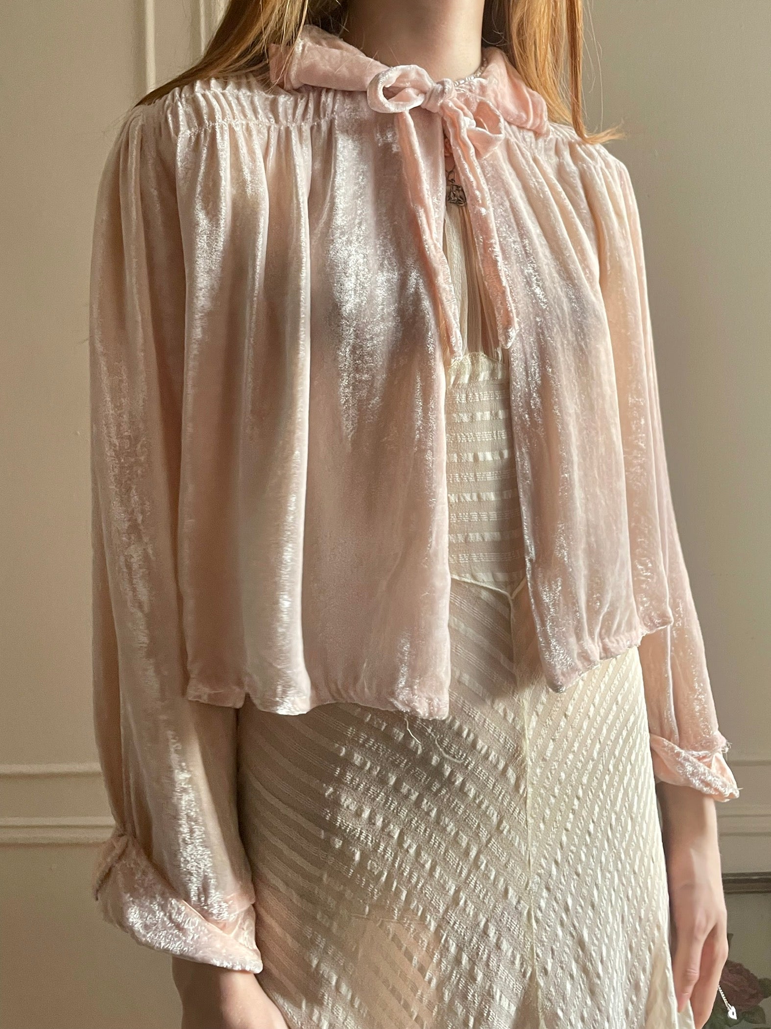 1930s Pale Pink Shimmering Silk Velvet Bed Jacket Bow Tie