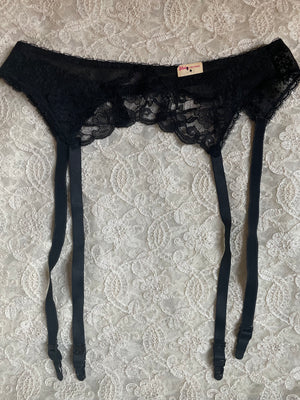 1960s Black Lace Deadstock Garter Belt Breath Of the Earth 1960s Black Lace Deadstock Garter Belt Breath Of the Earth