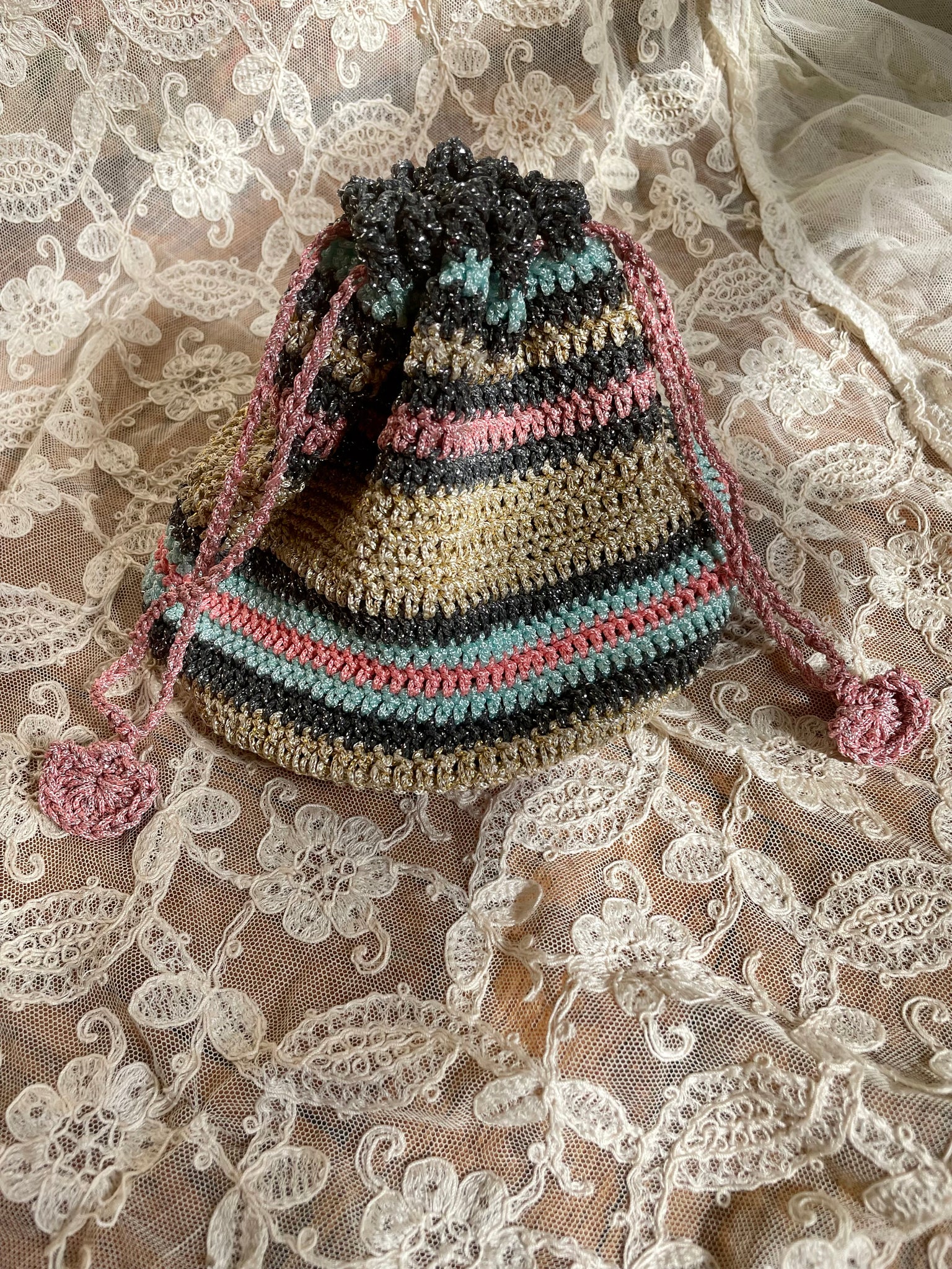 Vintage Crochet Bag, pouch style, short handle